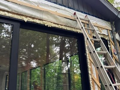 Fenestration panoramique d'un chalet — photo 4