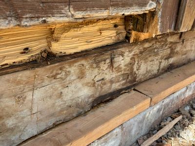 Lisse de rive d’une maison de bois rond — photo 4